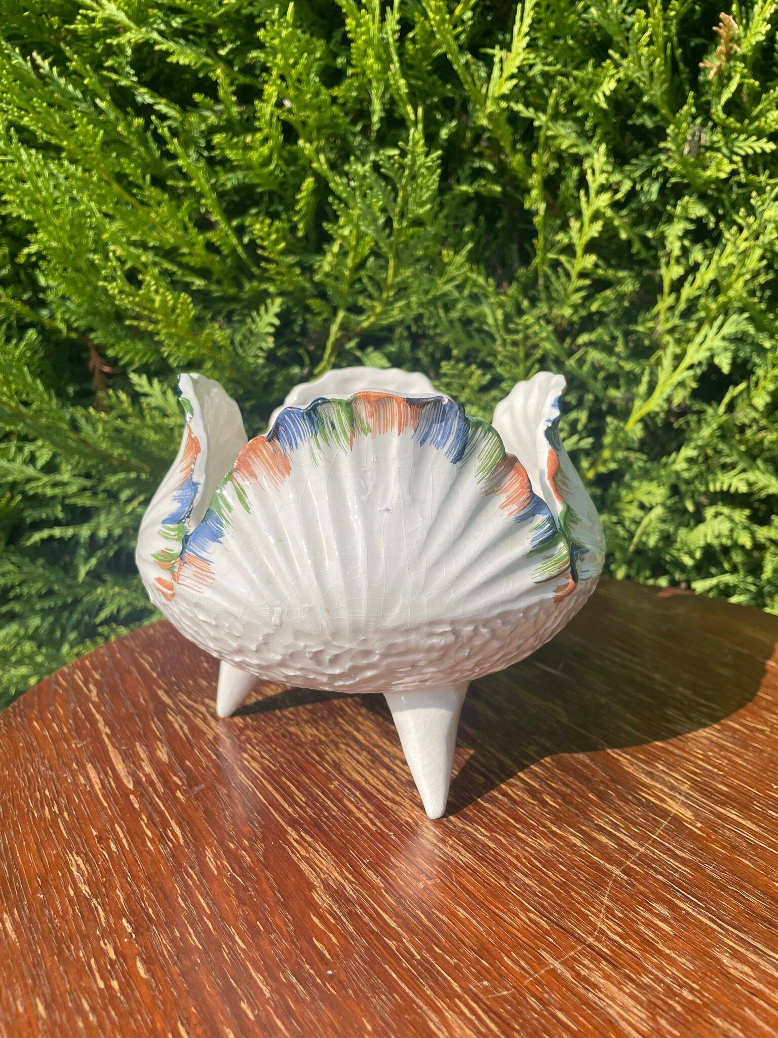 Jardinière tripode