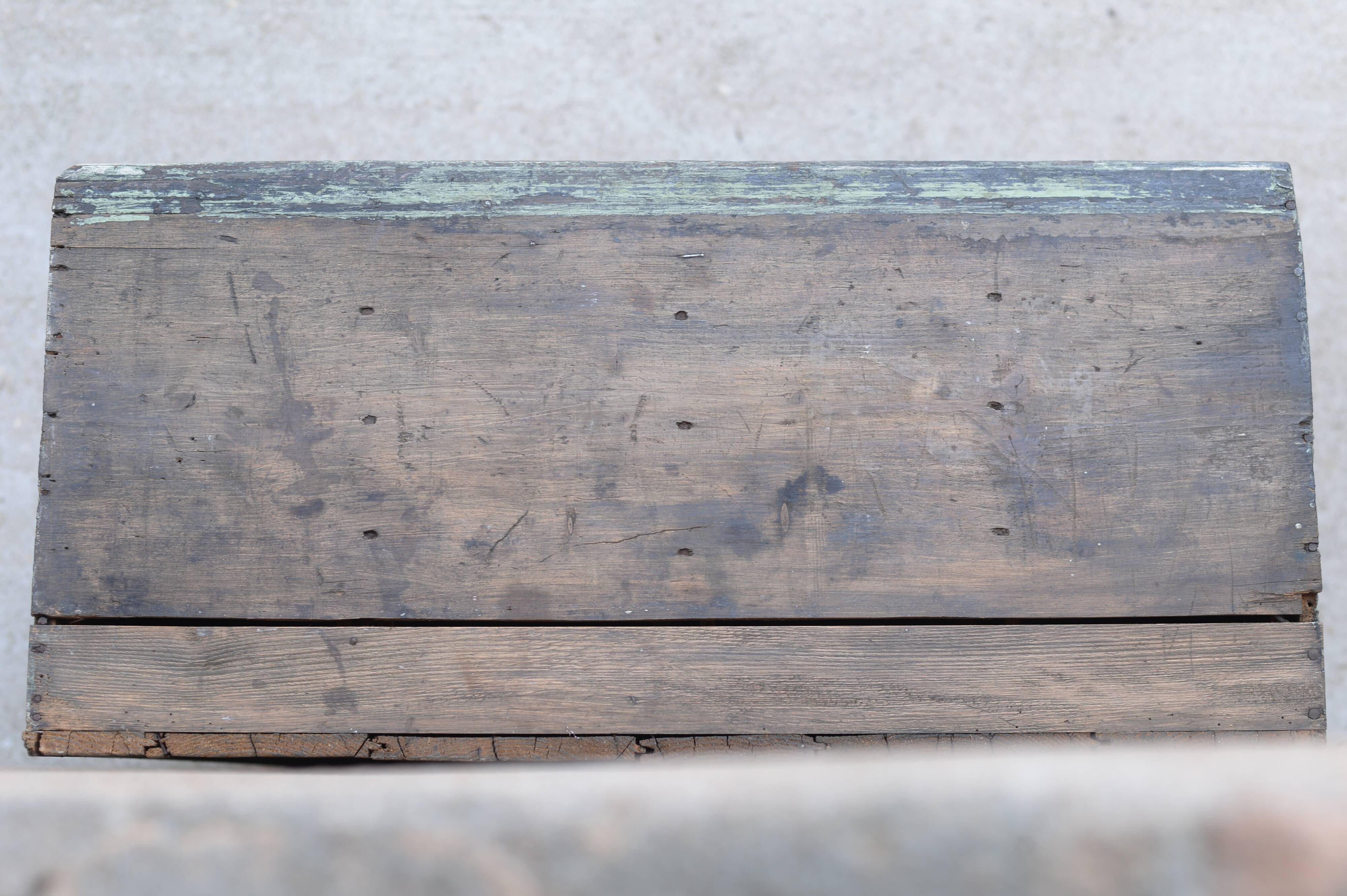 Antique patina craft furniture