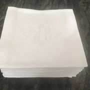 12 Serviettes en damassé blanc au monogramme JB