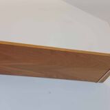 String style shelves