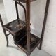 Etagère bambou a quatre plateaux a décor d'Asie XX siècle