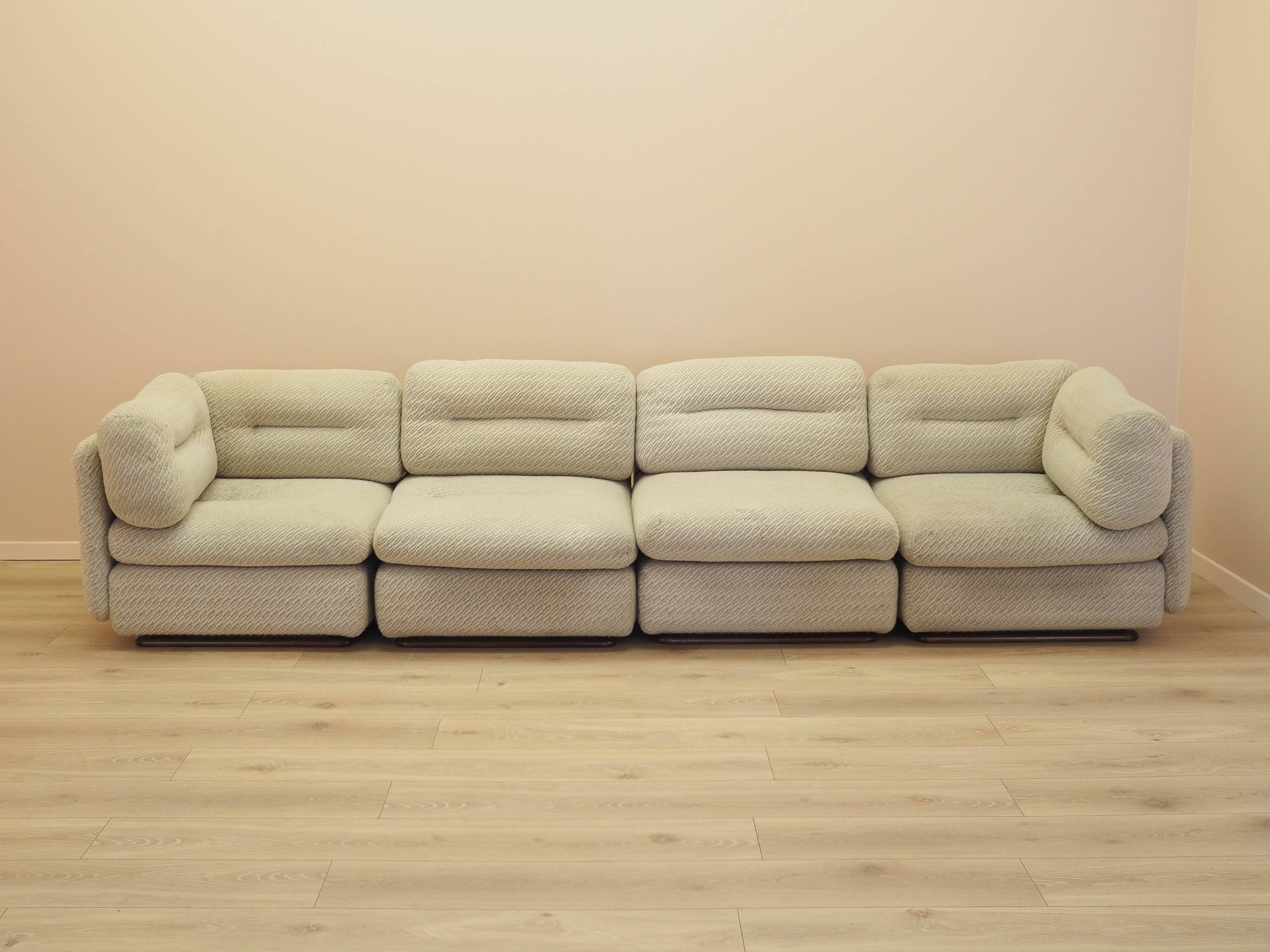 Kiitos modular sofa, Italian design, 1970s, designers: Titina Ammannati & G