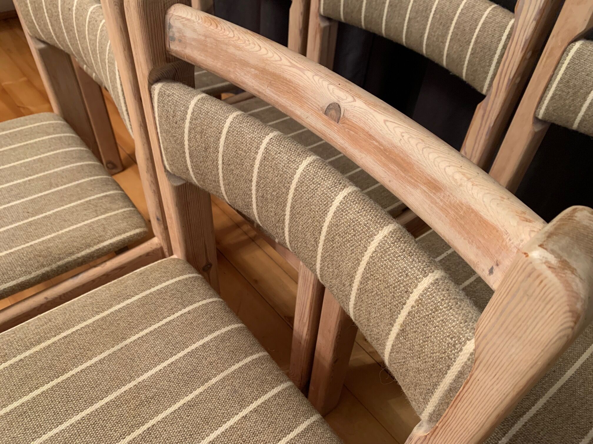 Set of five Thorsø Stolefabrik chairs, Denmark, 1970s.