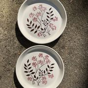 2 large vintage plates 24 cm flower pattern manufacture May