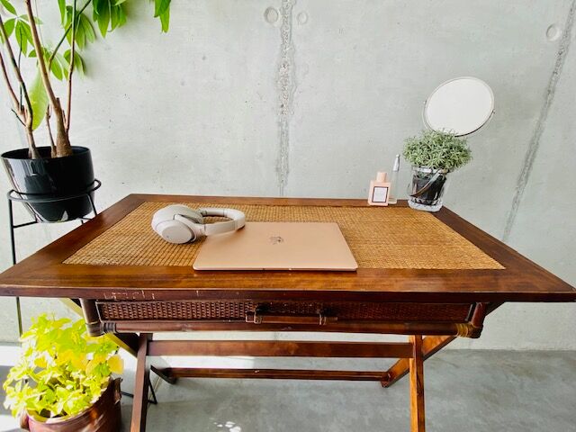 Desk / dressing table on trestle