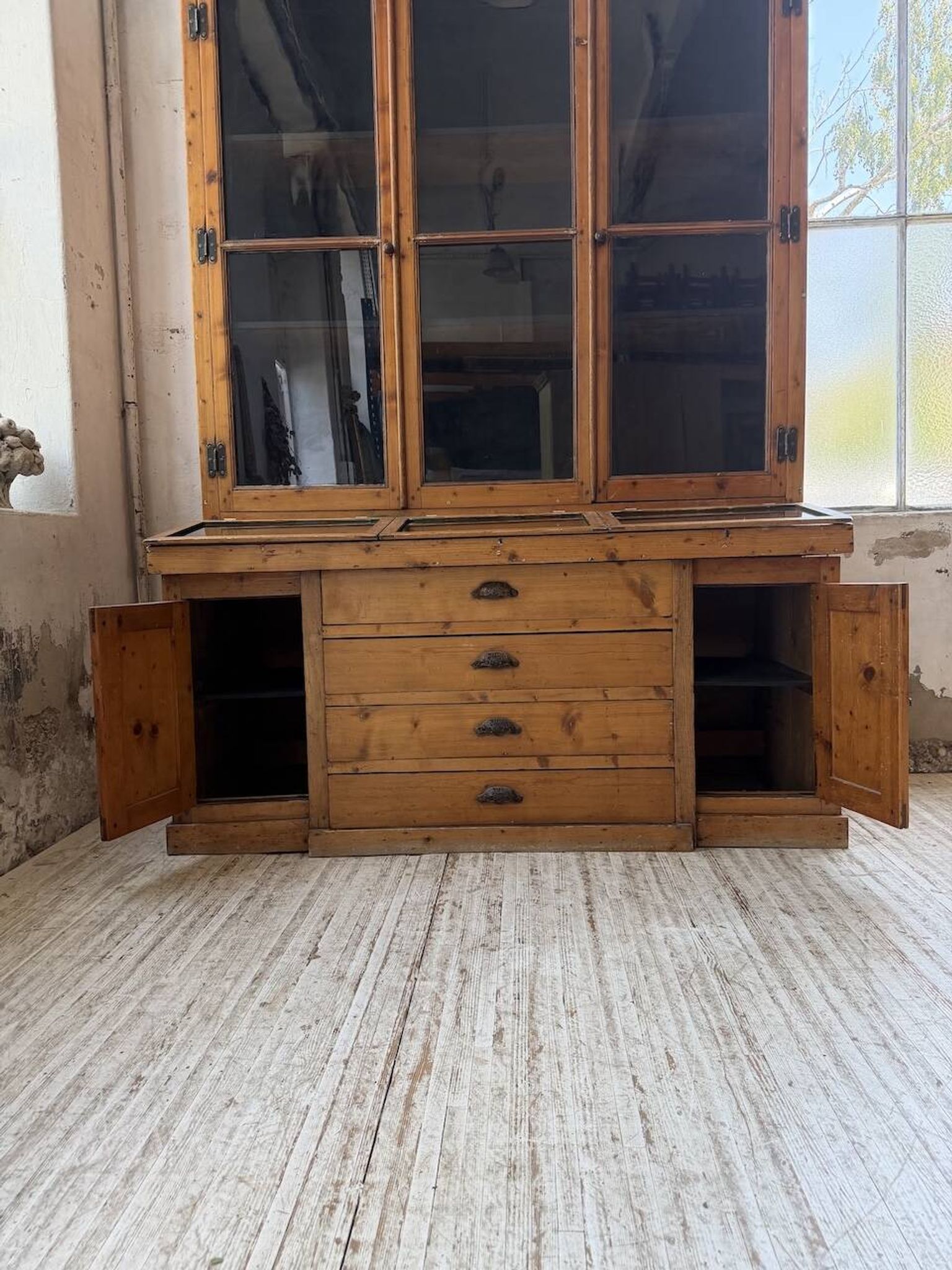 Library grocery Napoleon 19th century