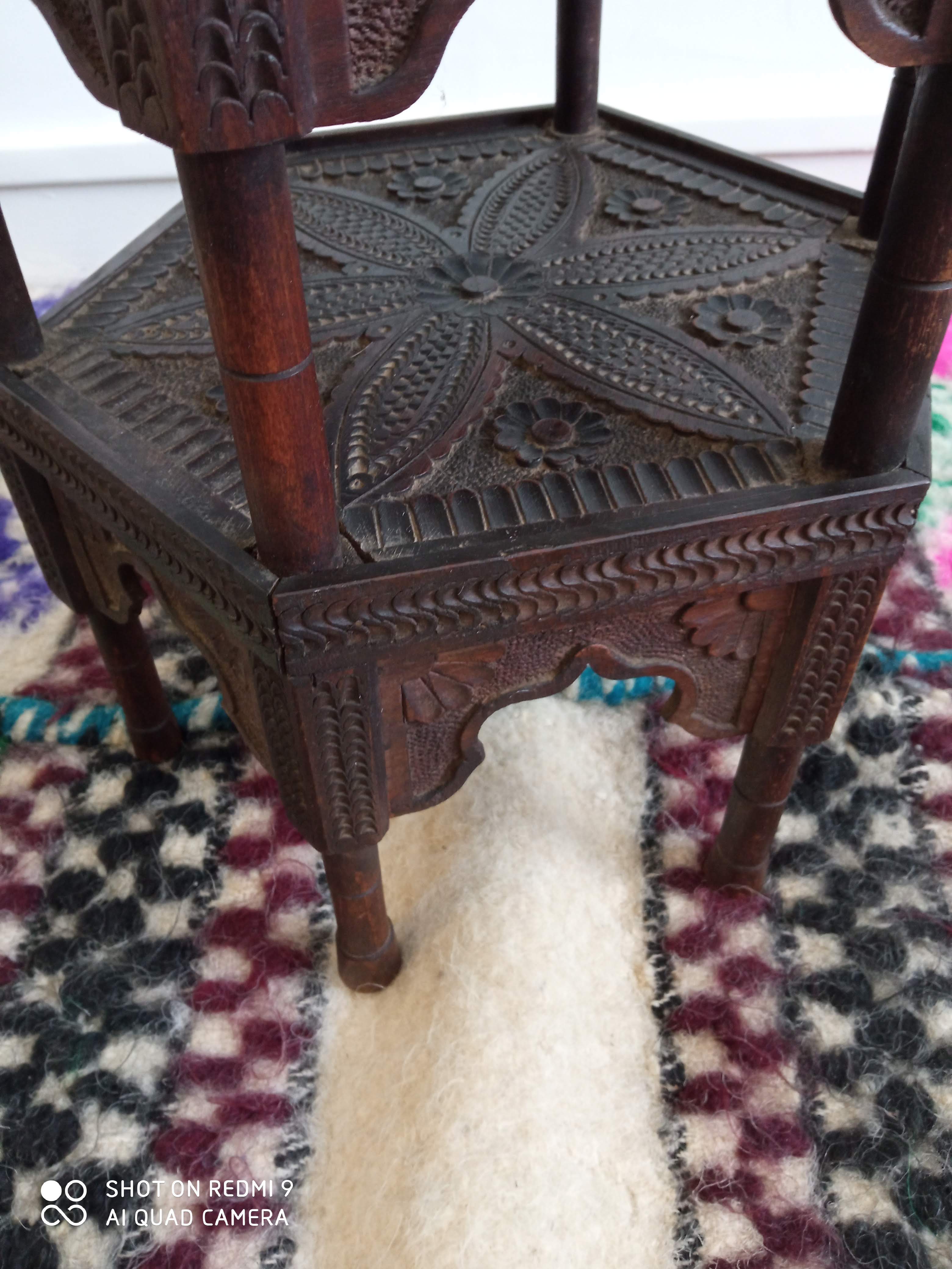 Indian sofa tips carved wood 1950