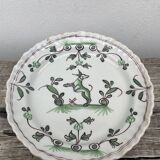 Decorative plate dog Moustiers 18th