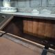 Buffet gris 1910 | Garde-manger ancien aux accents dorés