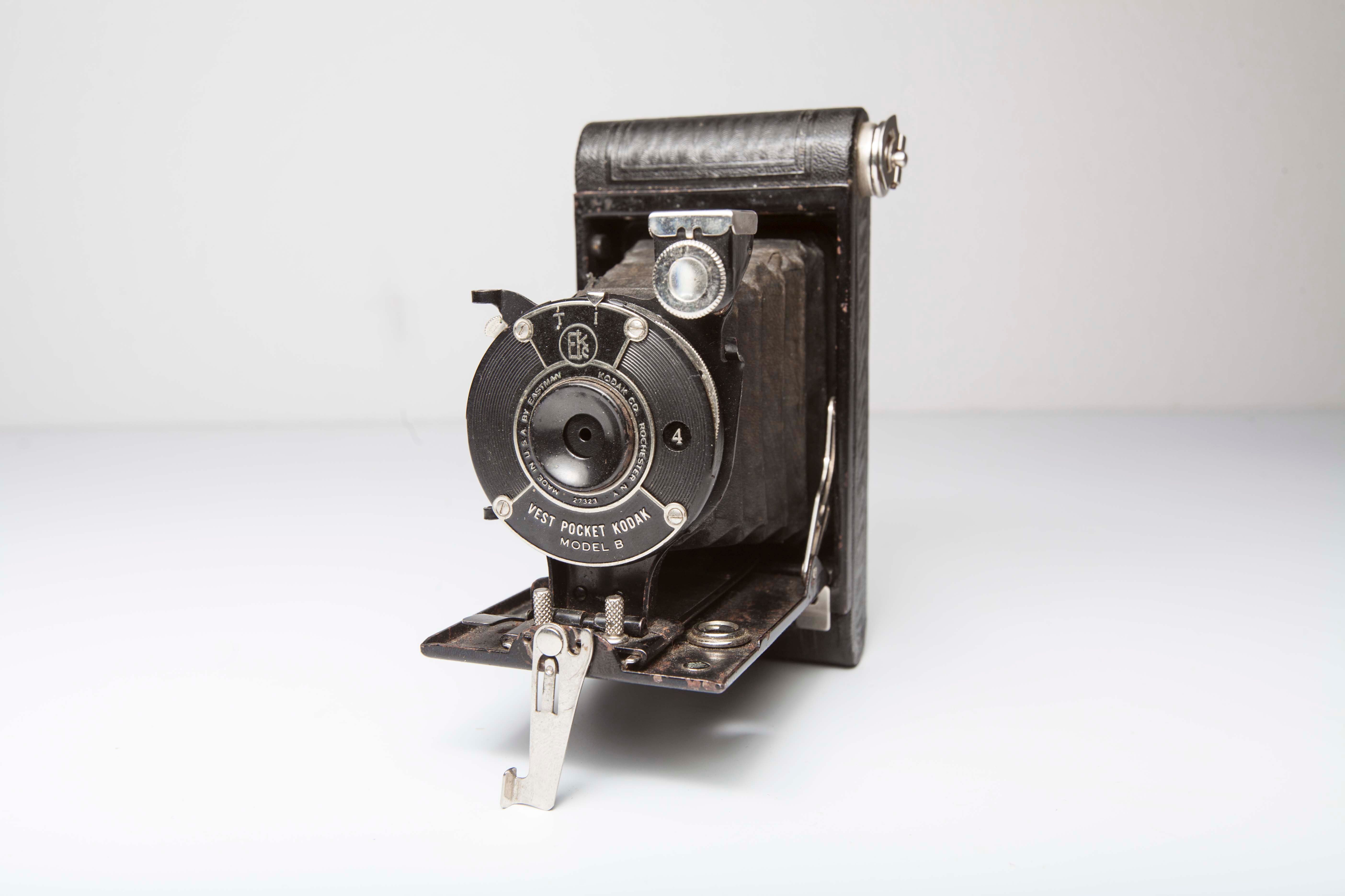 Appareil photo 1925 Vest Pocket Kodak model B Selency
