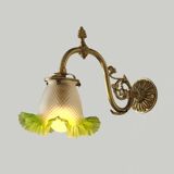 Louis XVI style wall sconce - Chiseled bronze and opaline glass