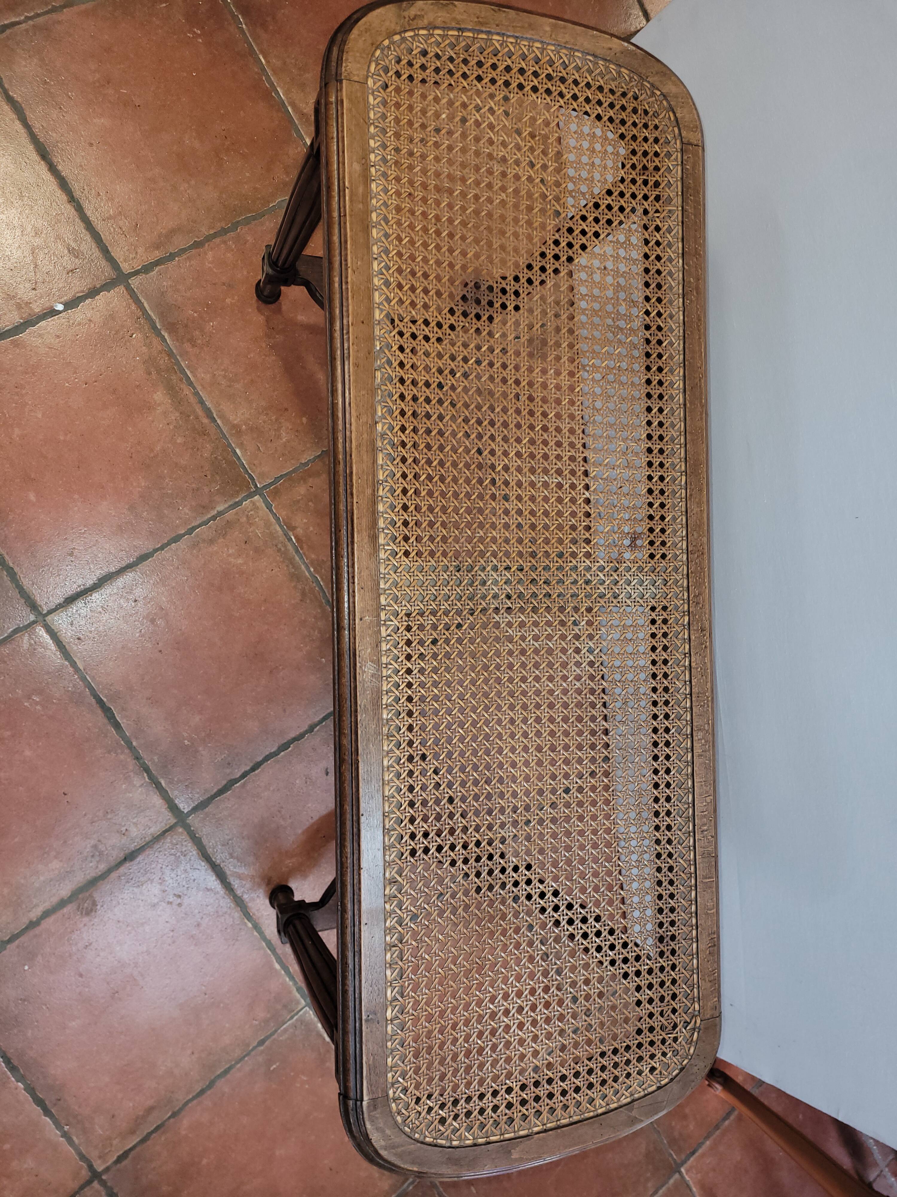 Piano bench