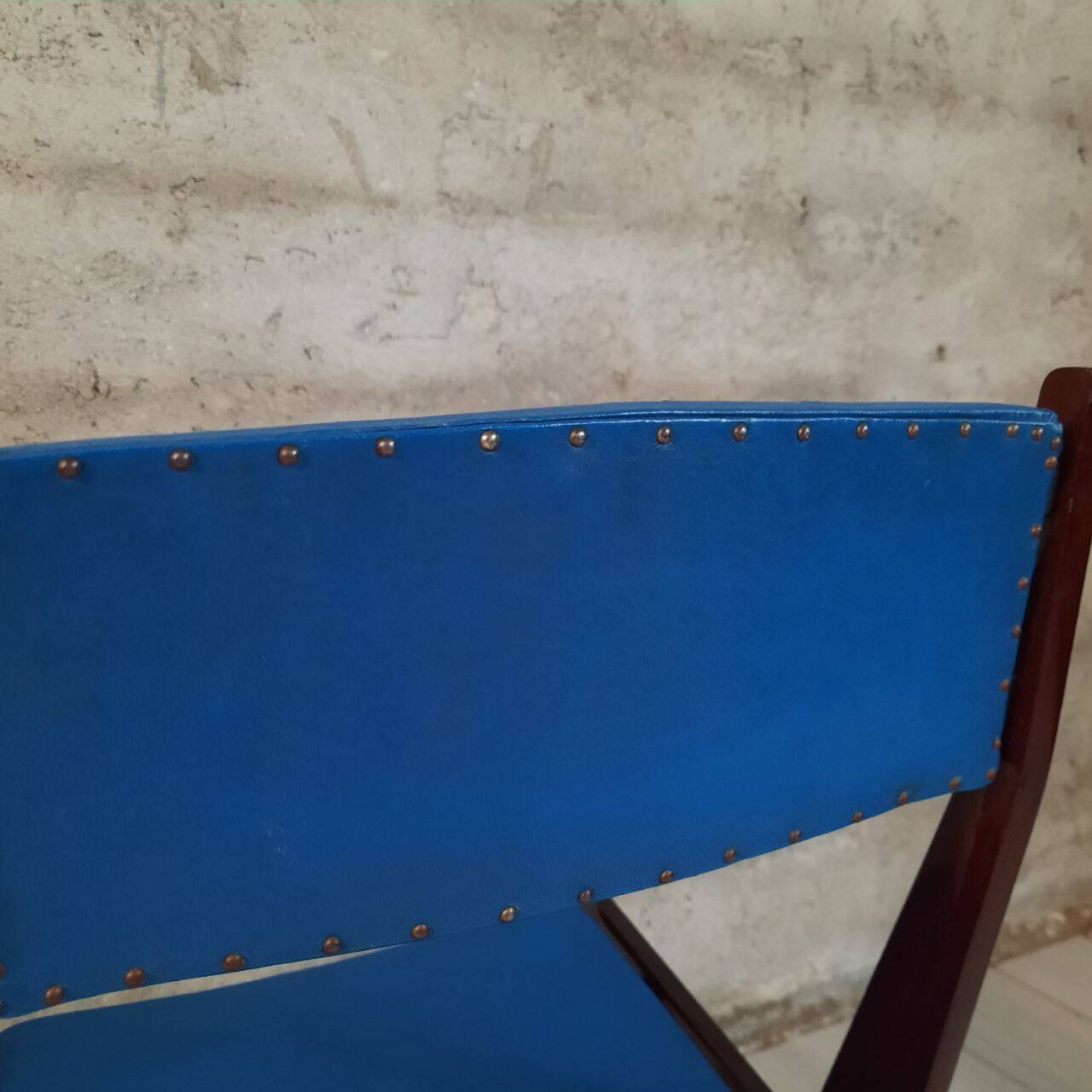 Vintage lacquered top desk with iron structure and pointed brass feet