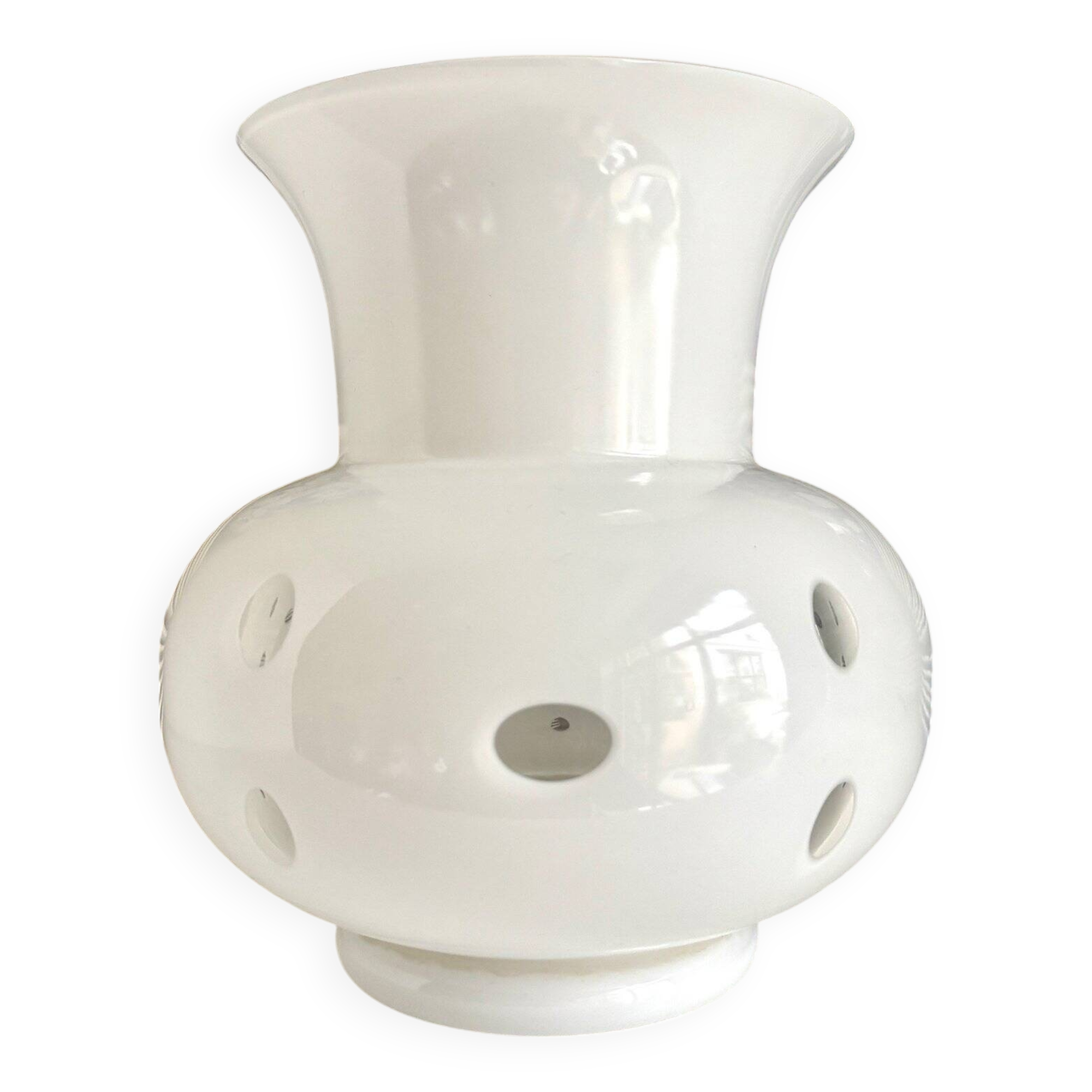 Vase balustre overlay en opaline blanche