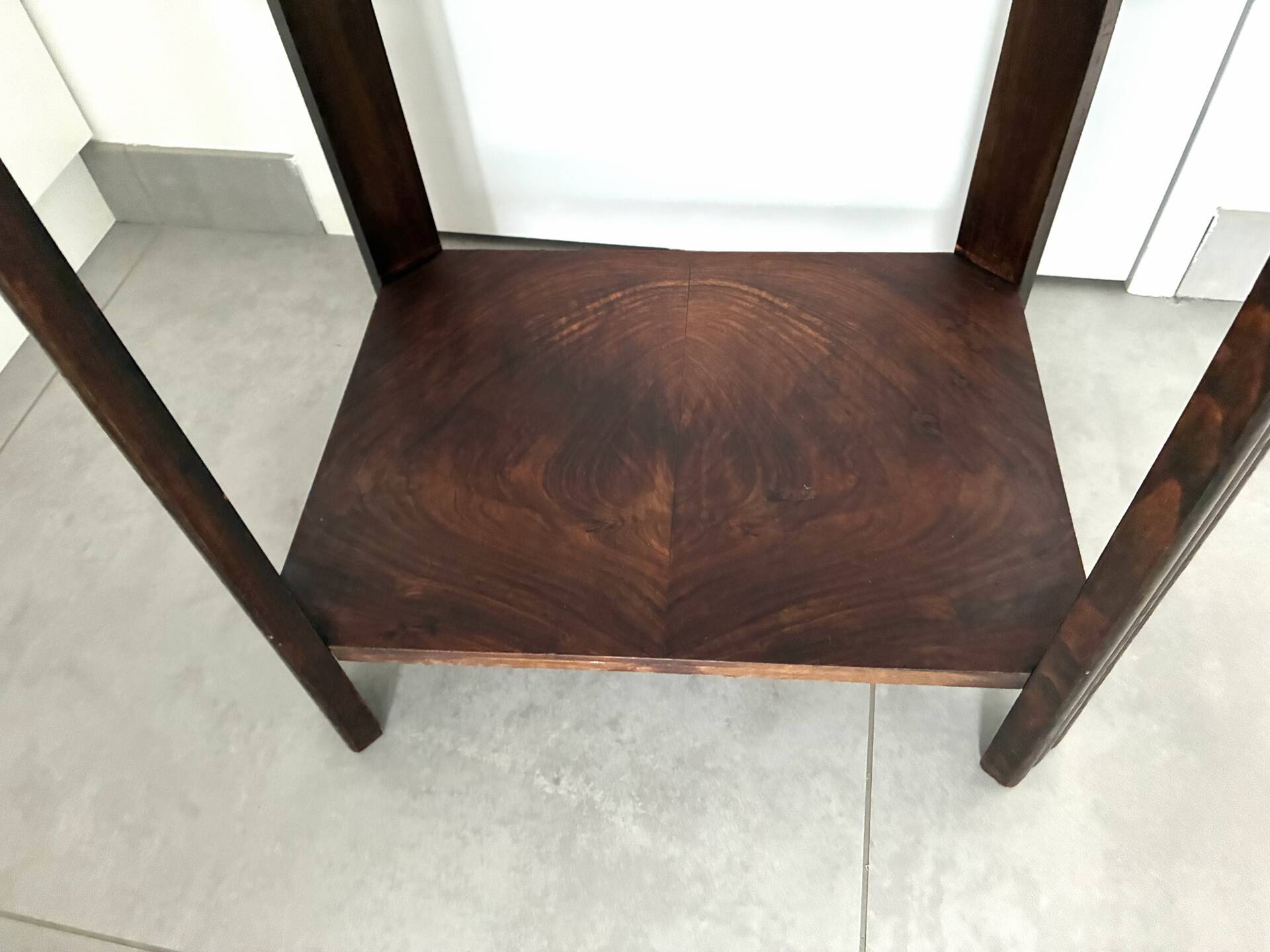 Art Deco Console 1930 walnut veneer.
