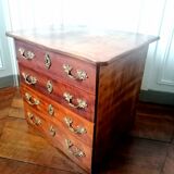 English-style chest of drawers