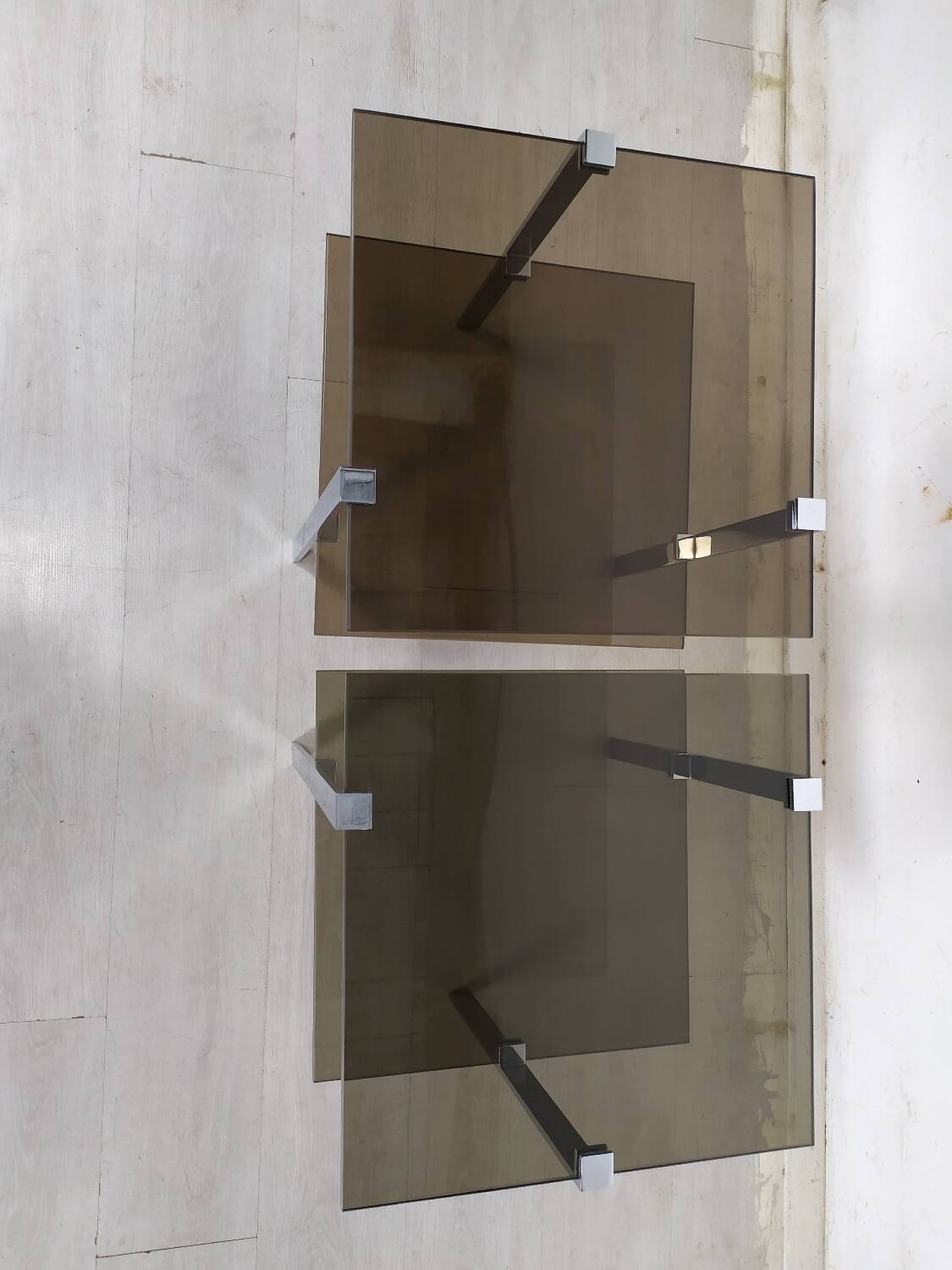 Bouts de canapé vintage chrome verre fumé