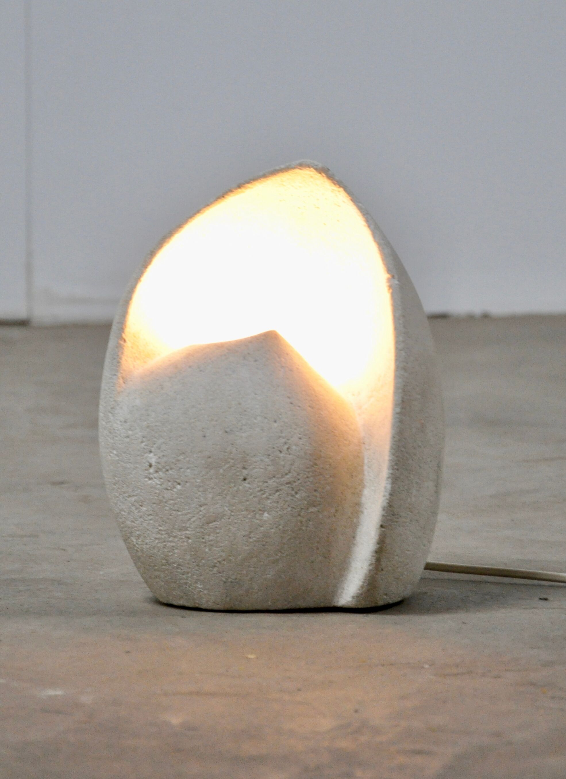 Travertine lamp 1972's