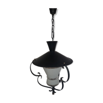 Lantern suspension