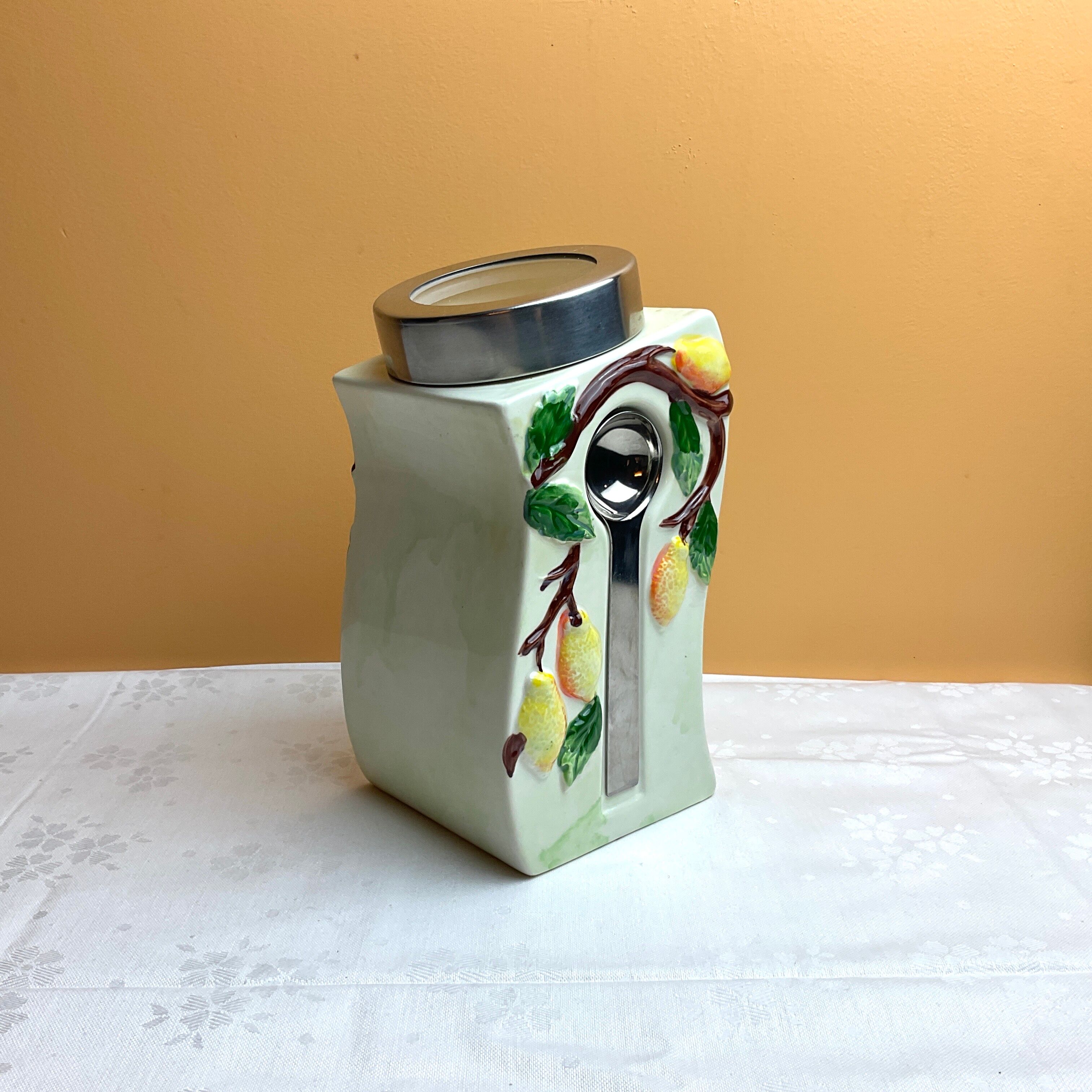Pot en céramique avec cuillère aimantée