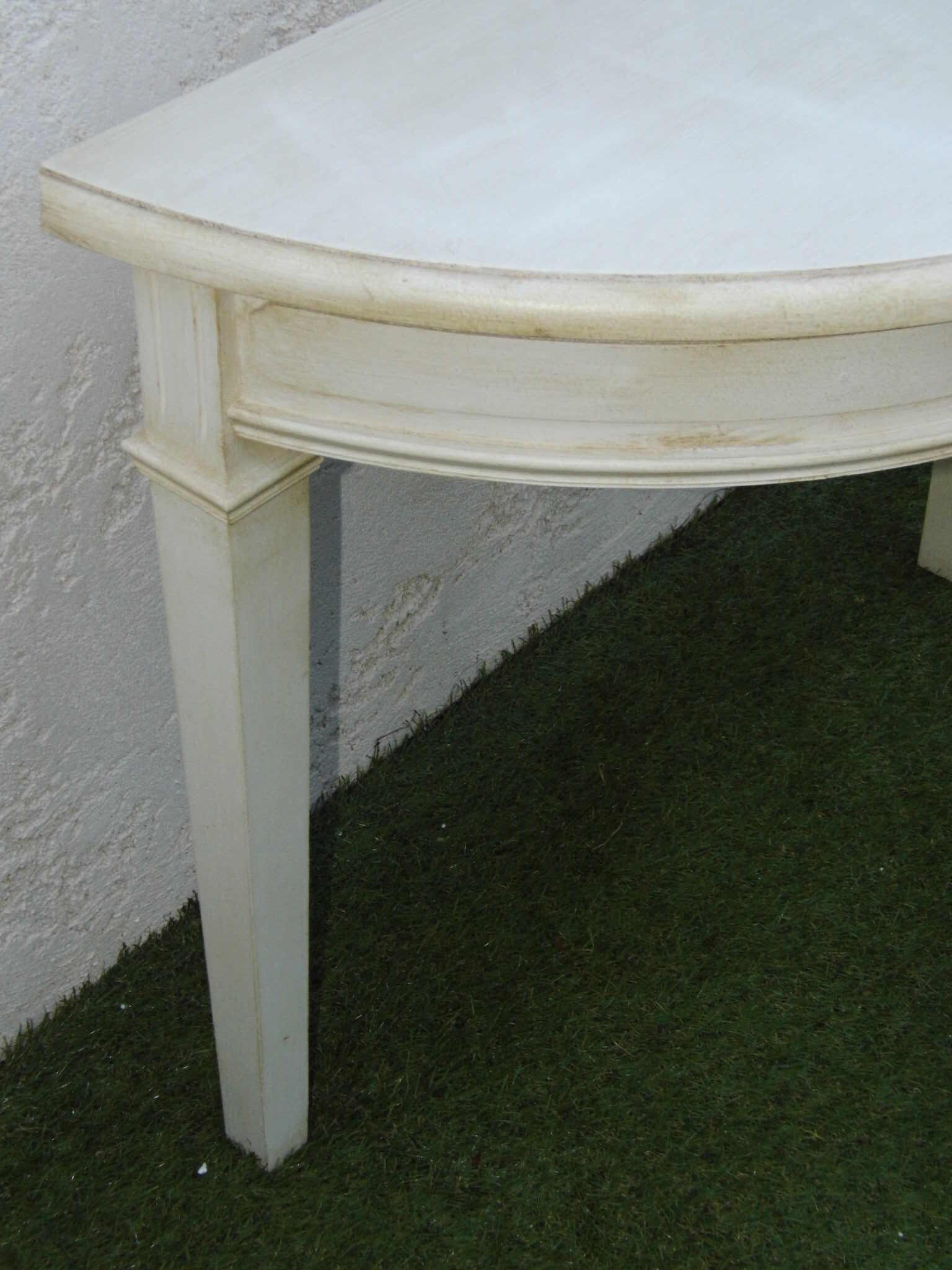 Solid painted wood console half-moon excellent condition