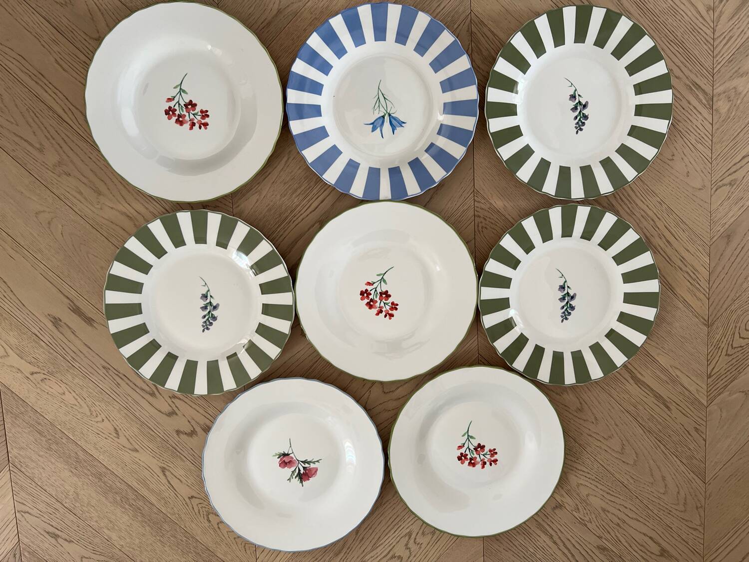 Vintage floral plates, country chic bohemian style.