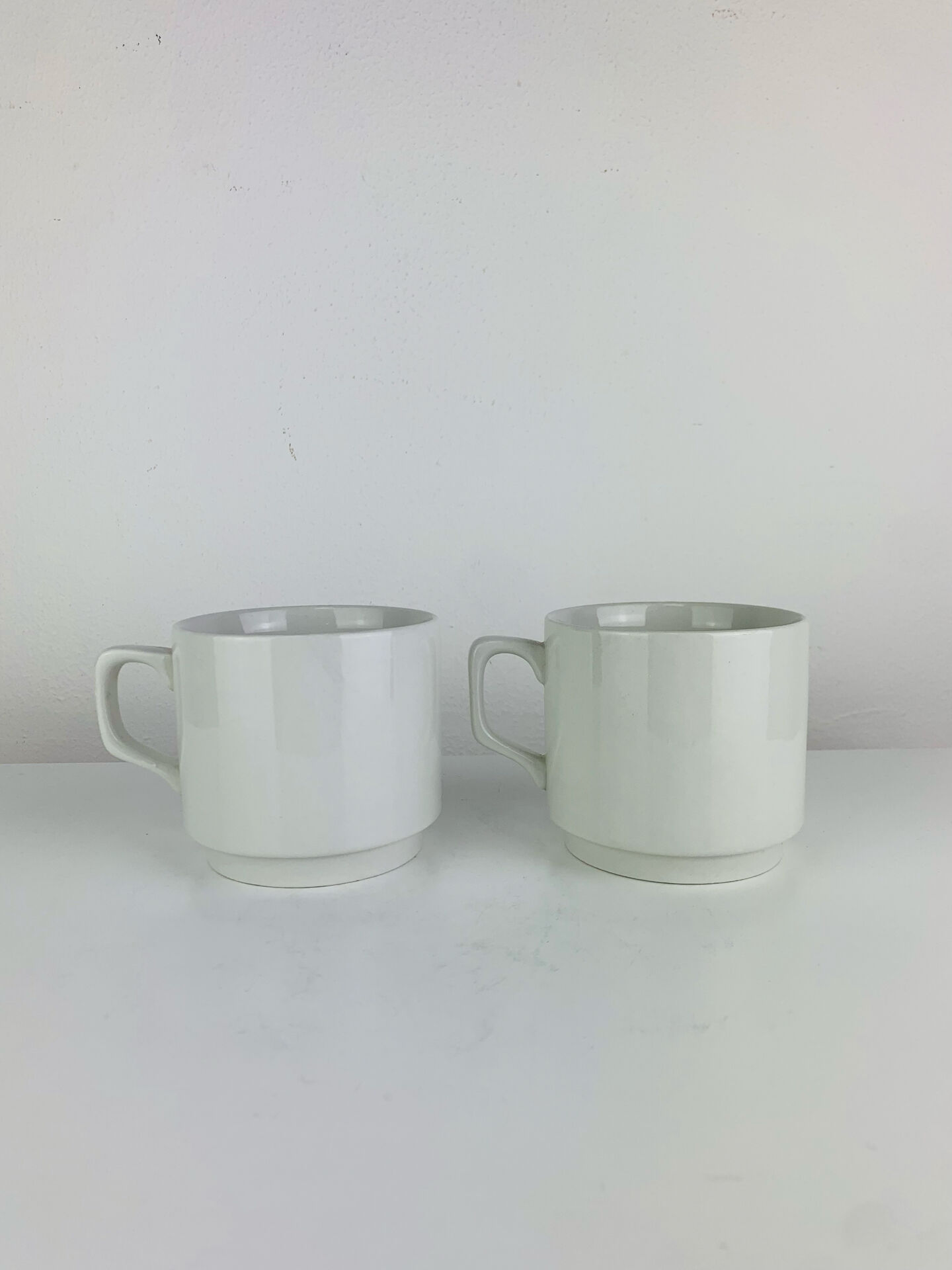 2 porcelain cups Tognana Italy seventies, flowers