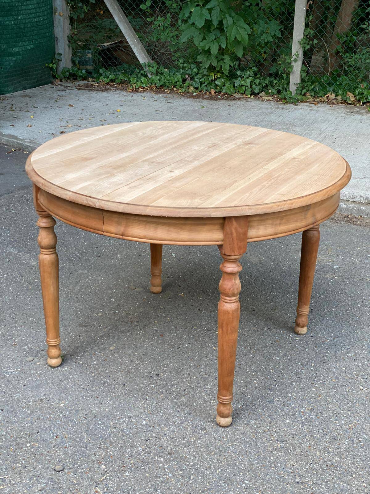 Art Deco round extendable dining table renovated in solid oak 225cm 20th century