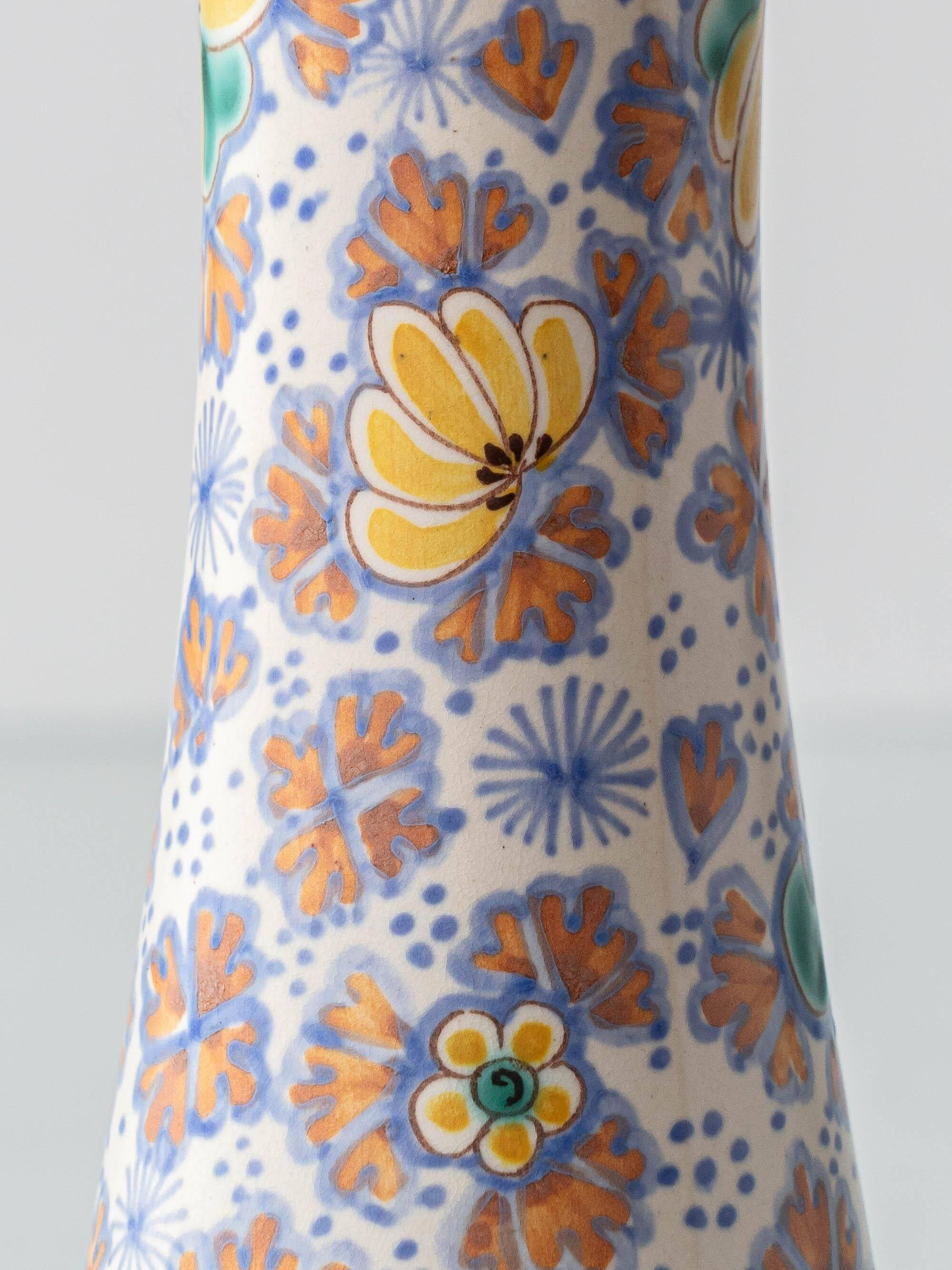 Pair of coloured ceramic table lamps in Art Nouveau style, 1918, with new shades.