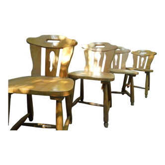 4 chaises en pin vers 1980