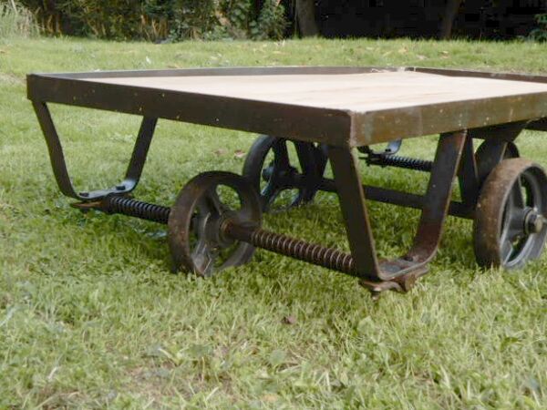 Table basse industrielle vintage chariot de marbrier ancien