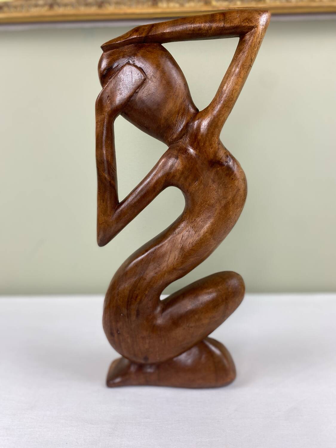 Sculpture courbes de femme