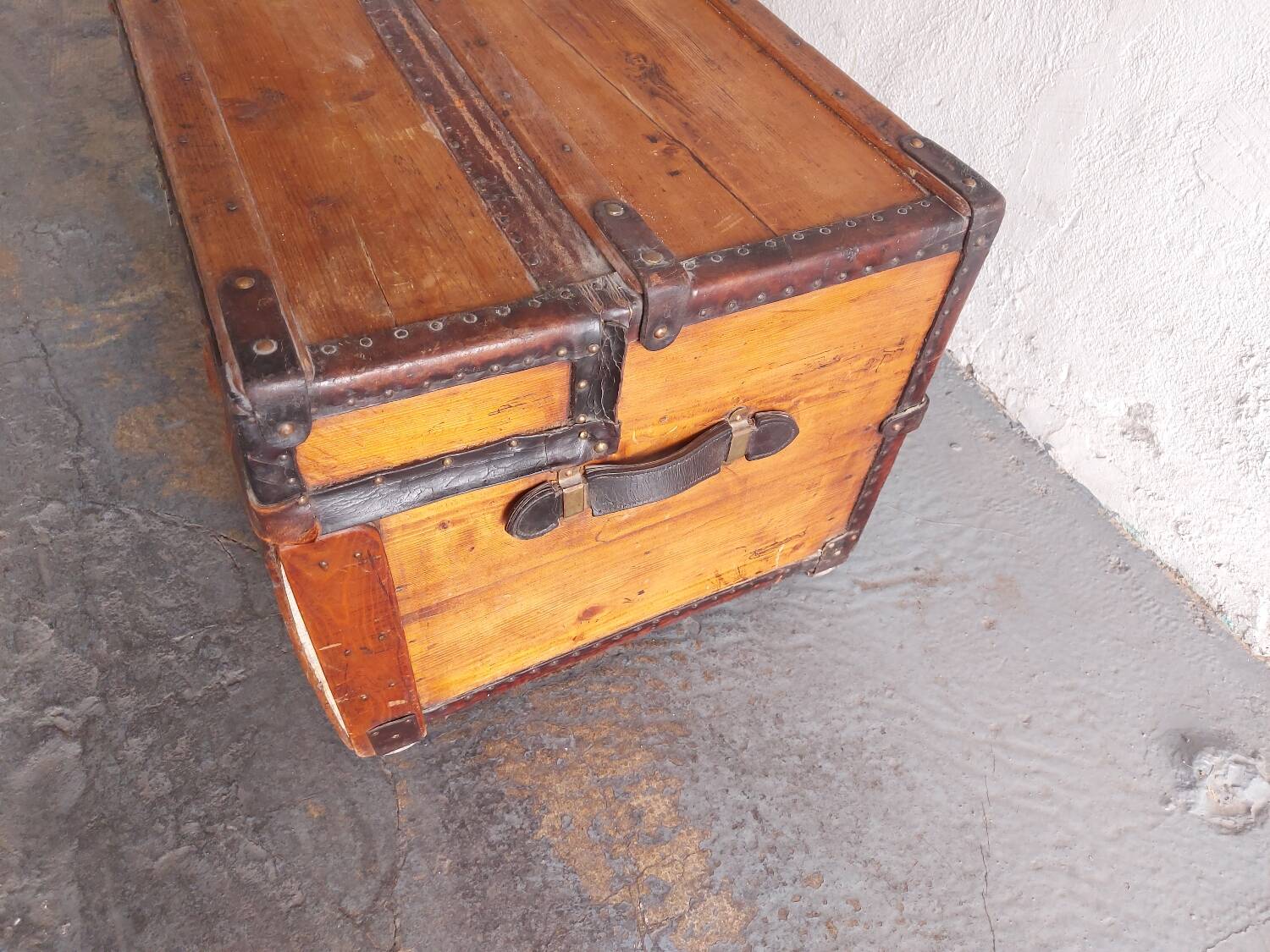 Late 19th century travel trunk