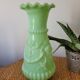 Vase en opaline de foire verte