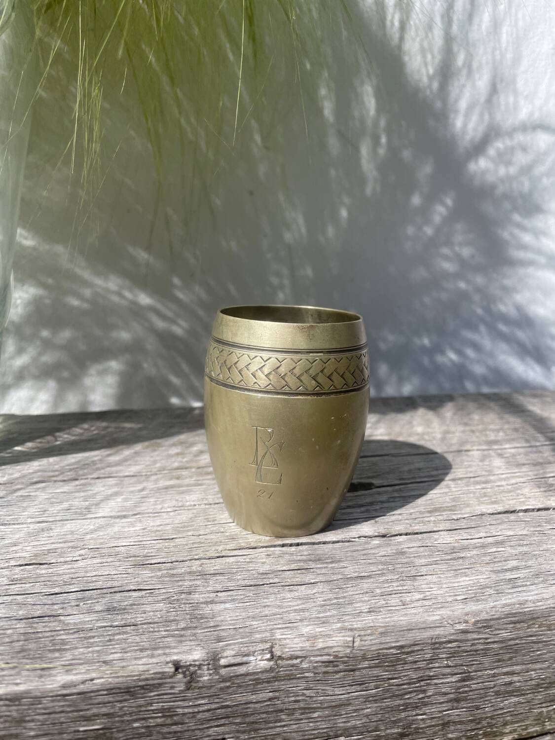 Timbale art déco monogrammé dorée