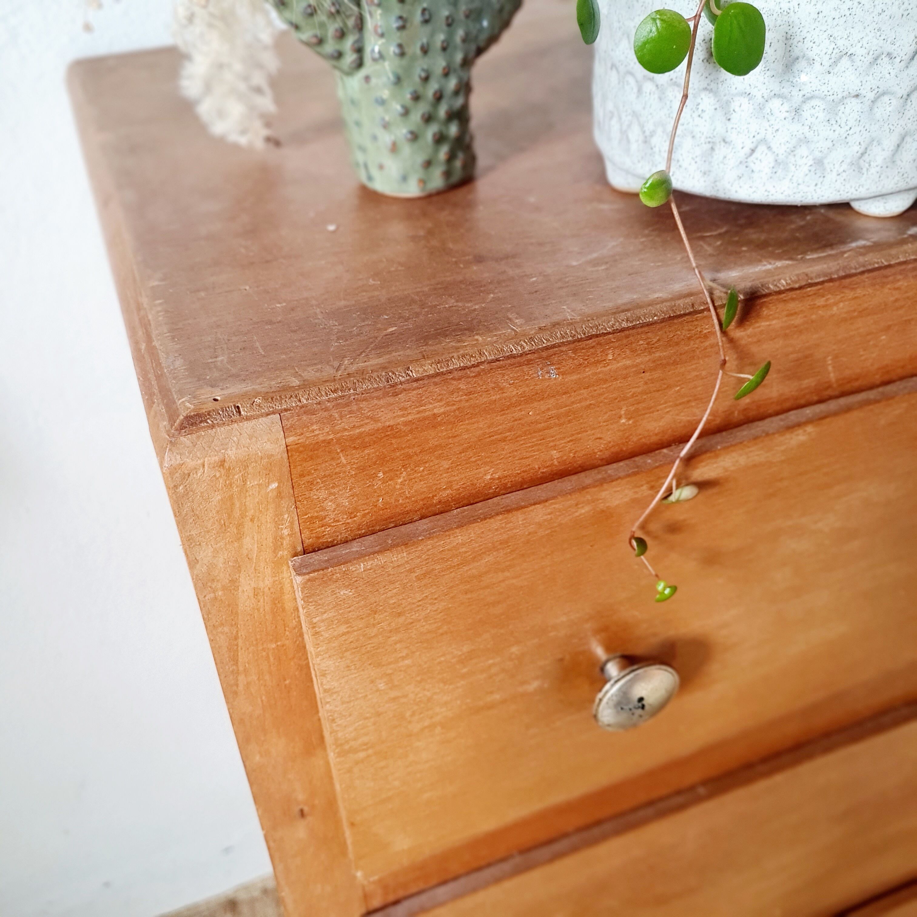Commode vintage en bois clair à 3 tiroirs – Années 50 / 60