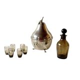 Chromed metal pear - 1 carafe and 6 amber crystal glasses - liquor cellar