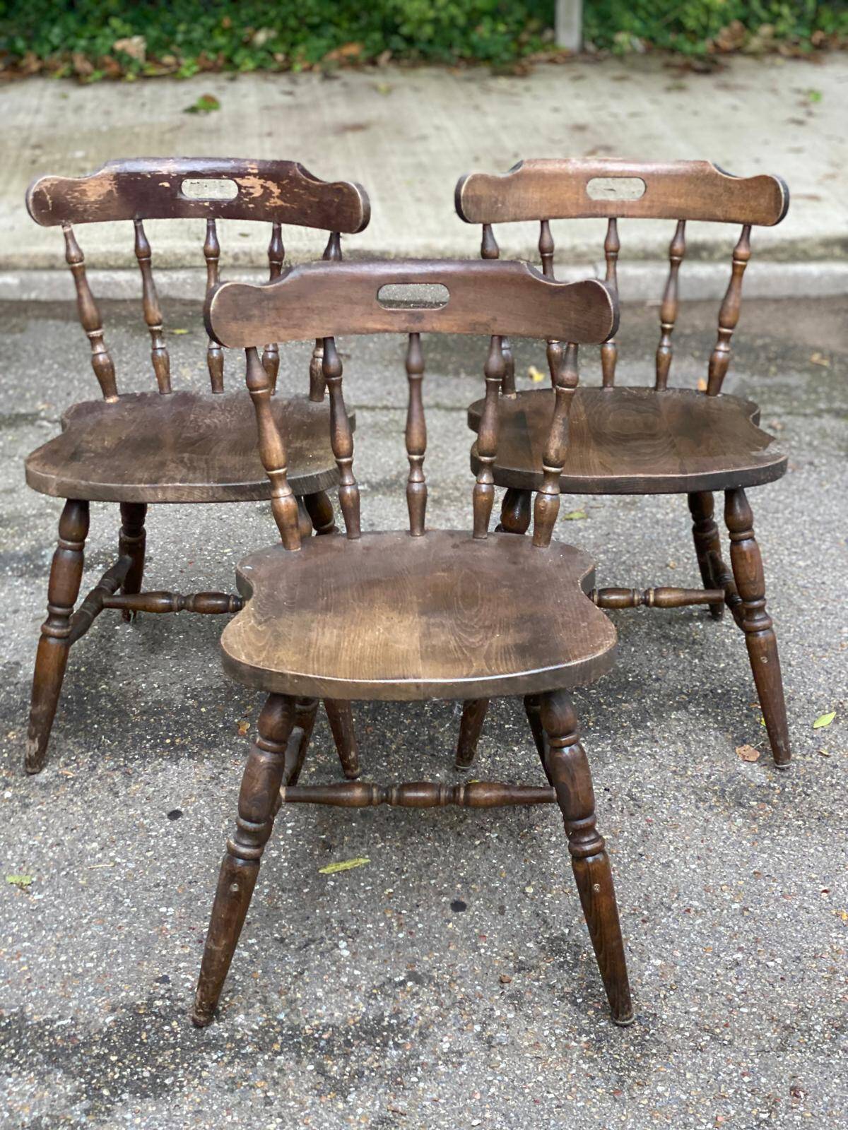 3 18th century western chairs in curved solid wood