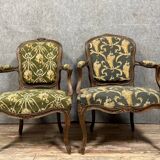 Pair of Louis XV period cabriolet armchairs in carved wood, 18th century