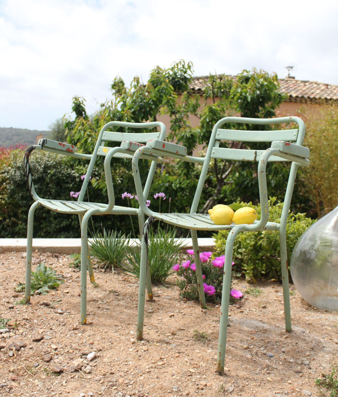 Paire de fauteuils de jardin vintage