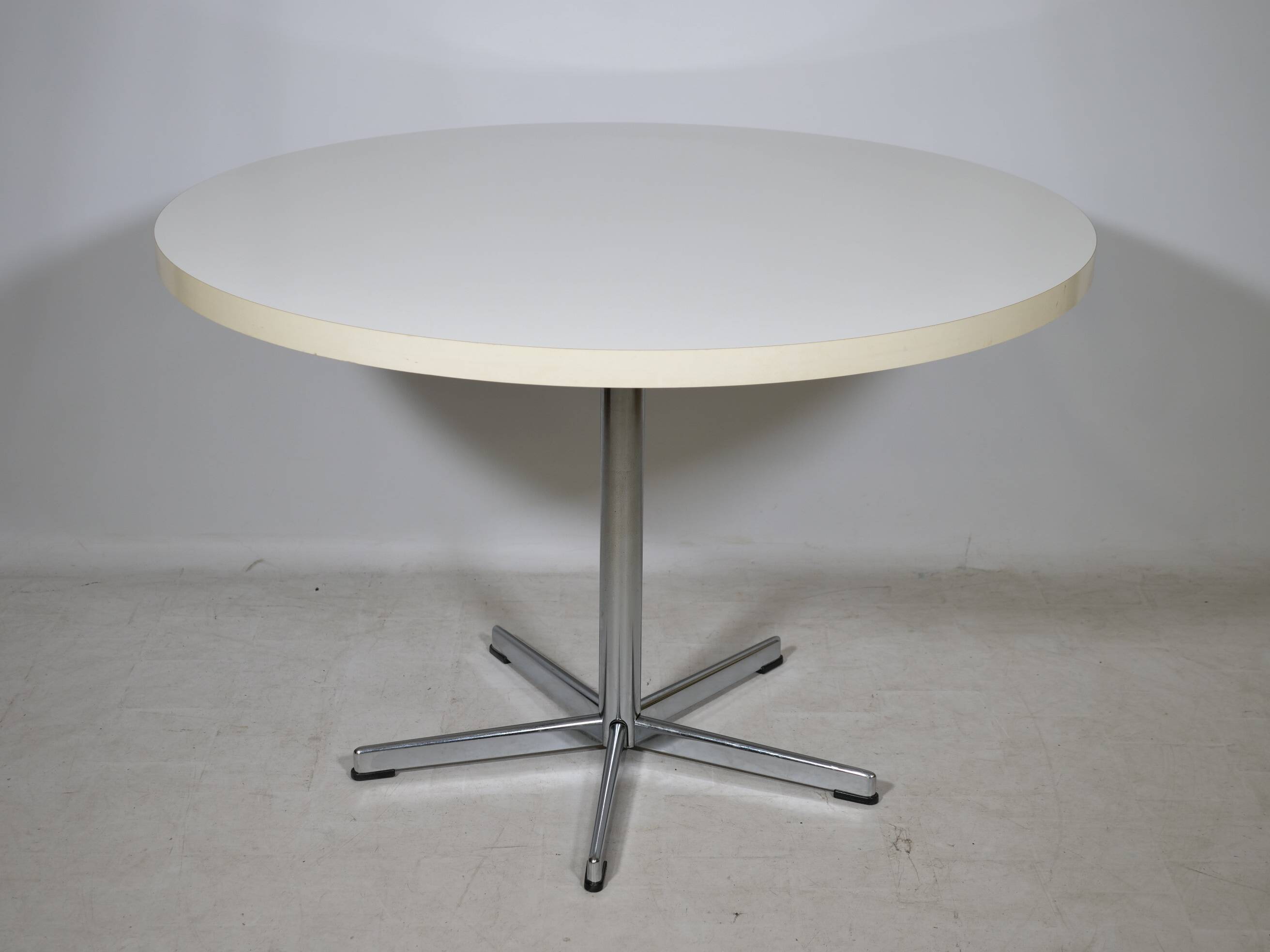 Table à manger Space Age par EMU, années 1970