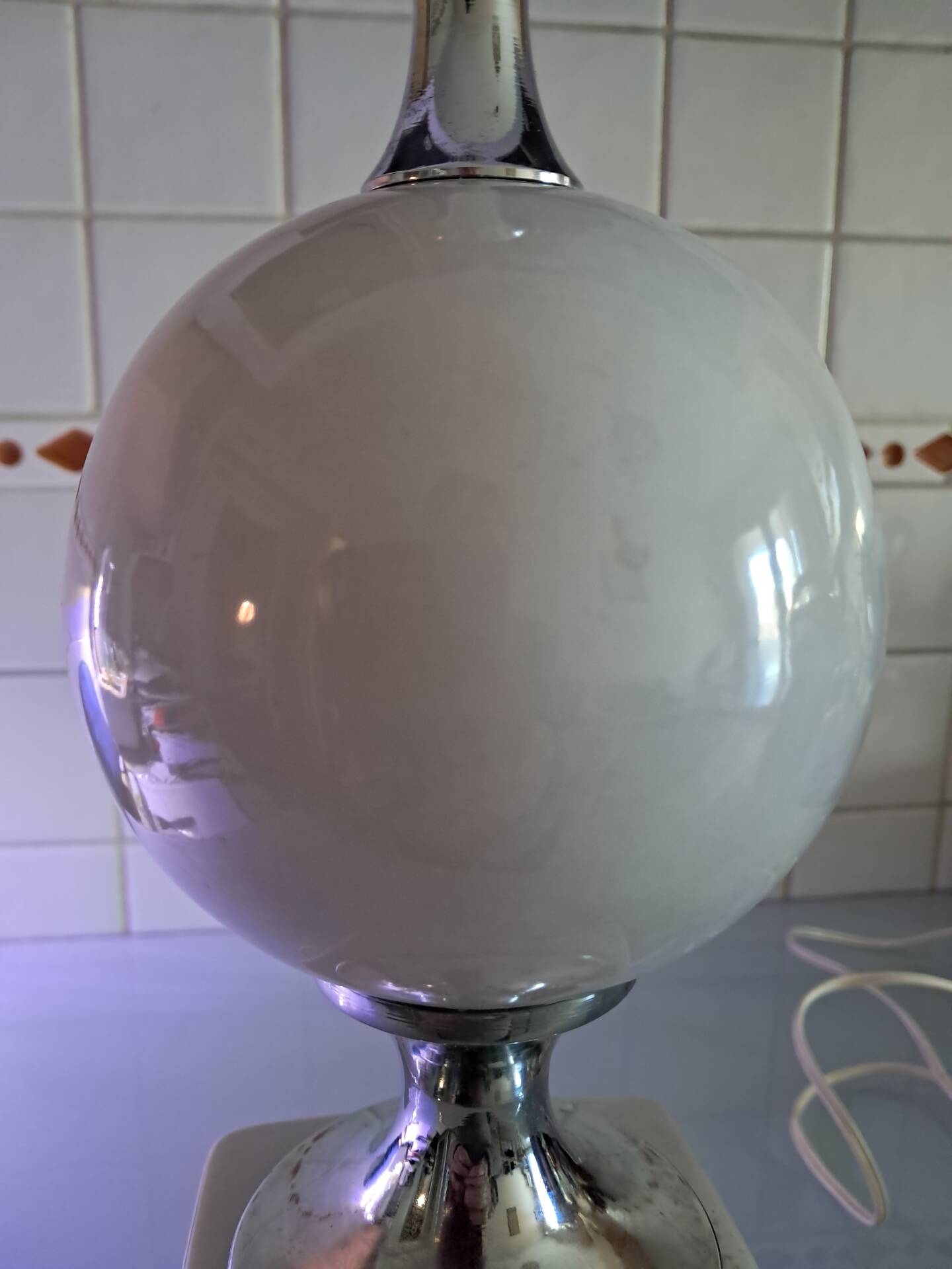 White ceramic lamp base