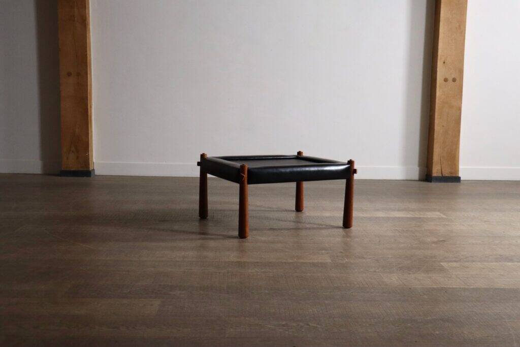 Percival Lafer MP-81 side table in black leather, Brazil 1970s