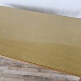 Table à manger des années 1950 en érable avec bord travaillé