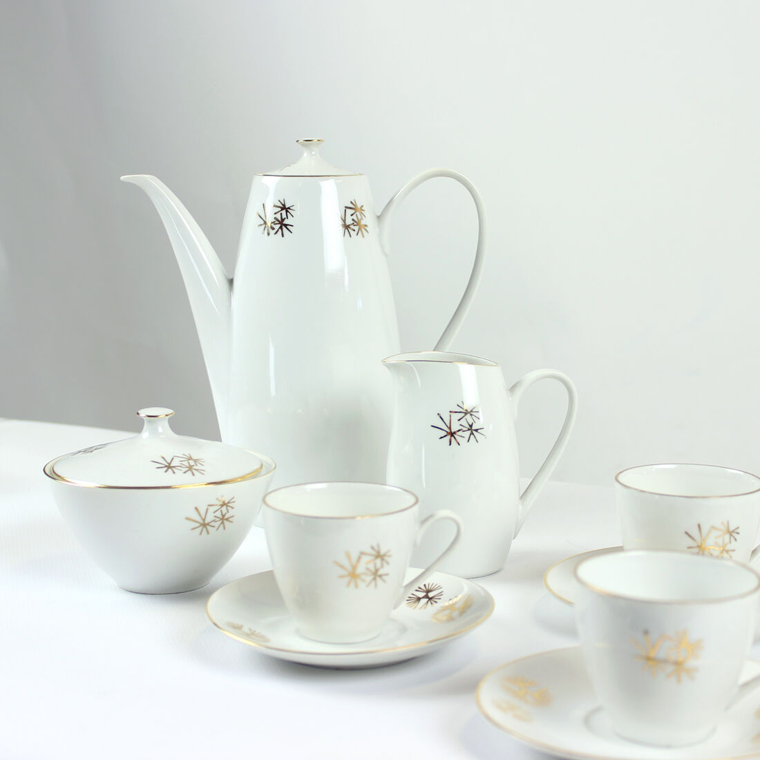 Service à thé Bohême en porcelaine et or, Tchécoslovaquie 1950s