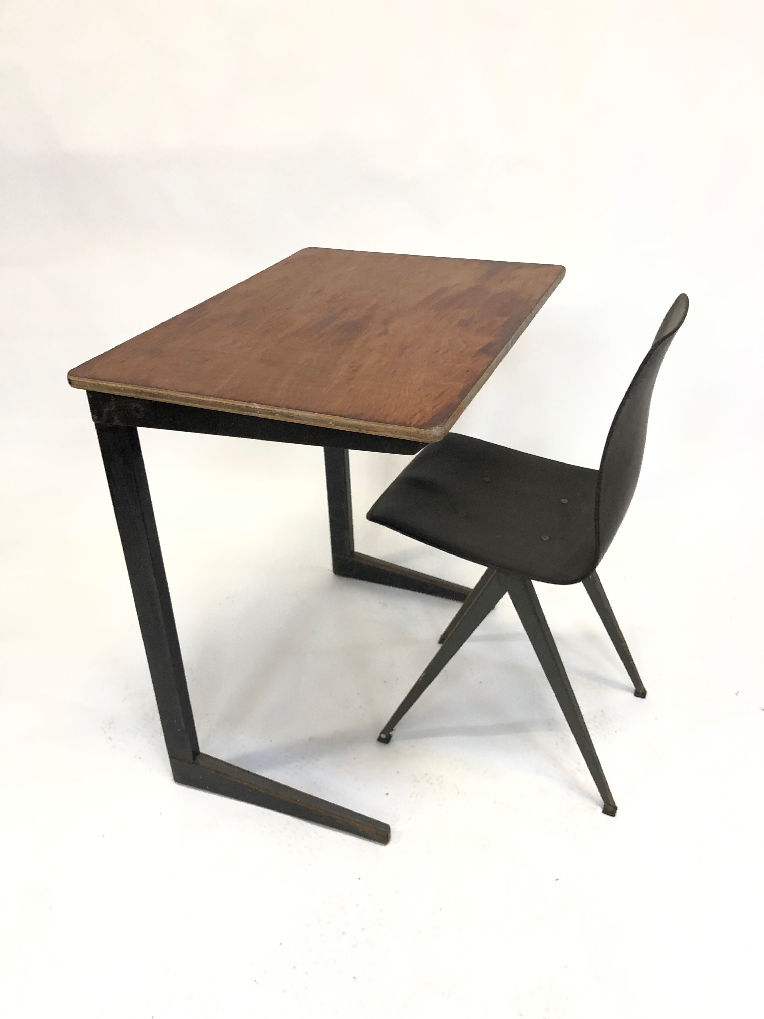 Vintage school Friso Kramer with Chair flesh compass work table