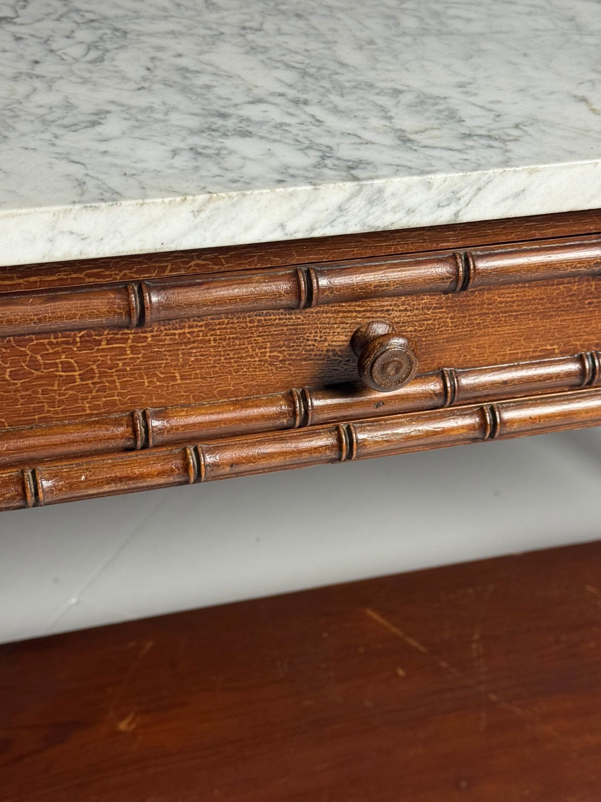 Table d'appoint en faux bambou vers 1900
