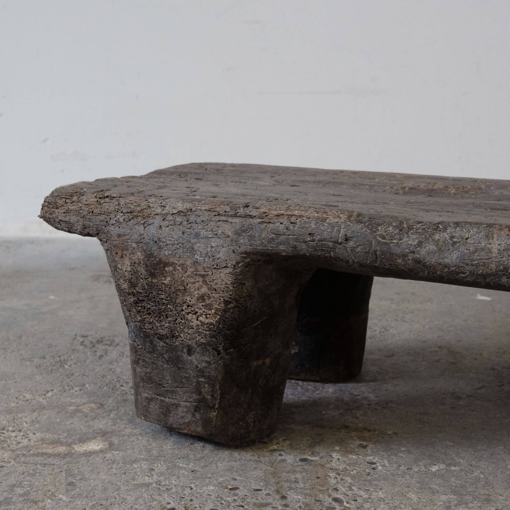 Angami - Authentic old Naga table n°6