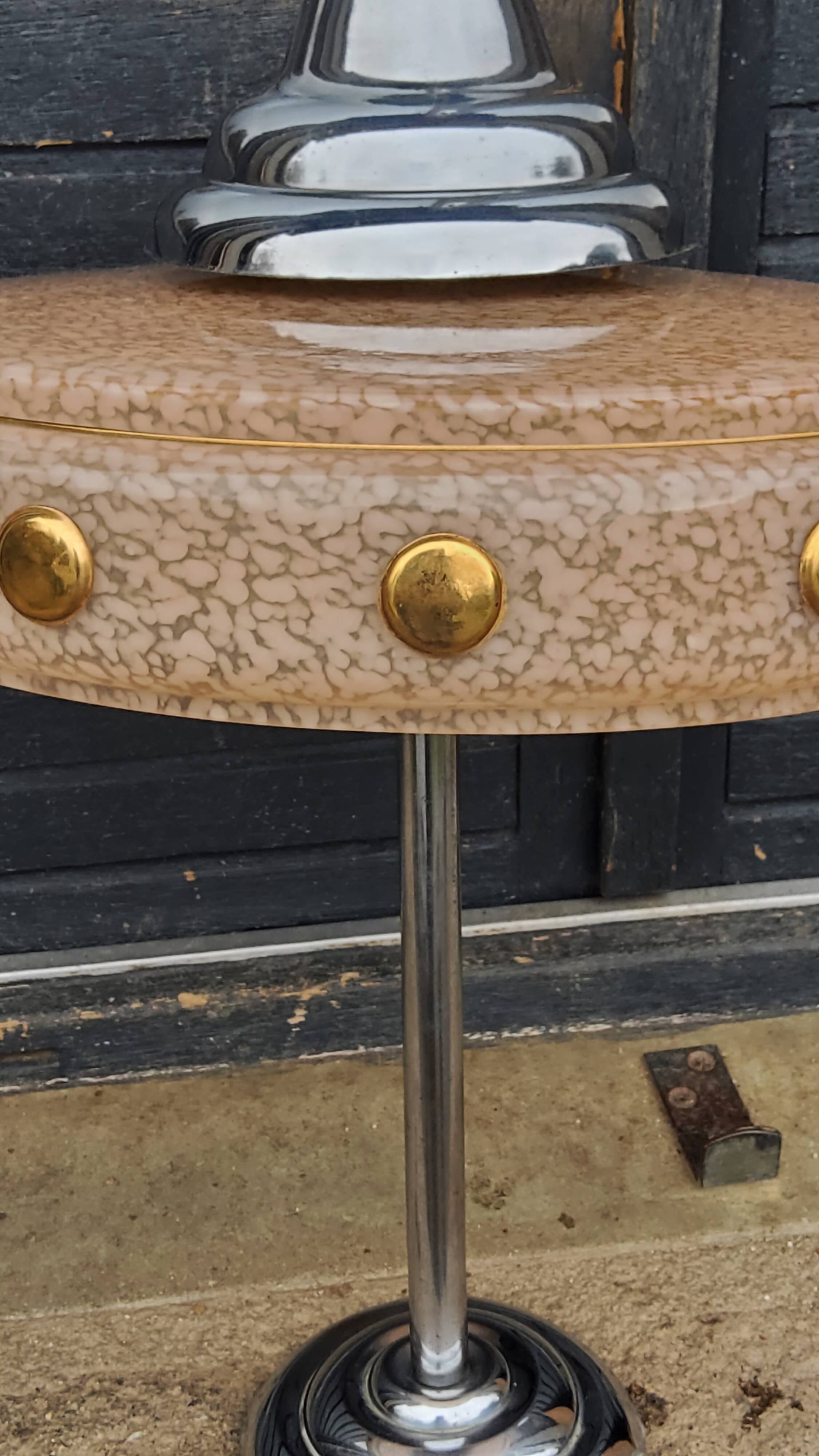 1930s Art Deco chandelier in glass and chromed metal