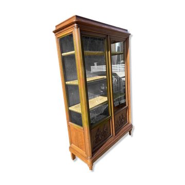 Vitrine en noyer
